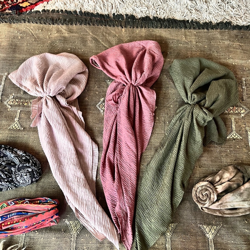 One Green Women's Headscarf